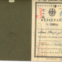 imagen del objeto Pasaporte con sello 